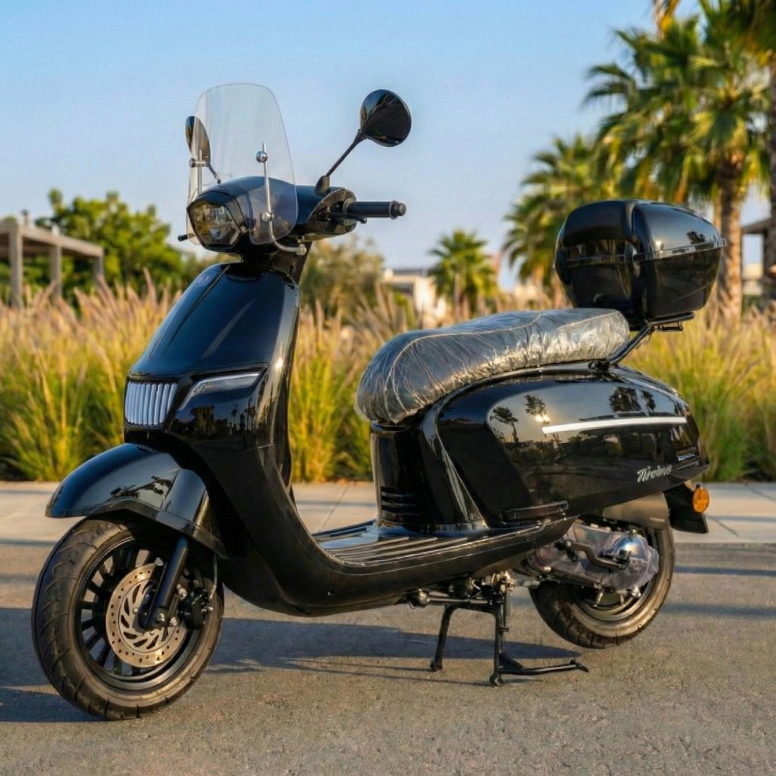 Scooter Torino 50cc noir mat à louer à Marrakech — 320 MAD/jour